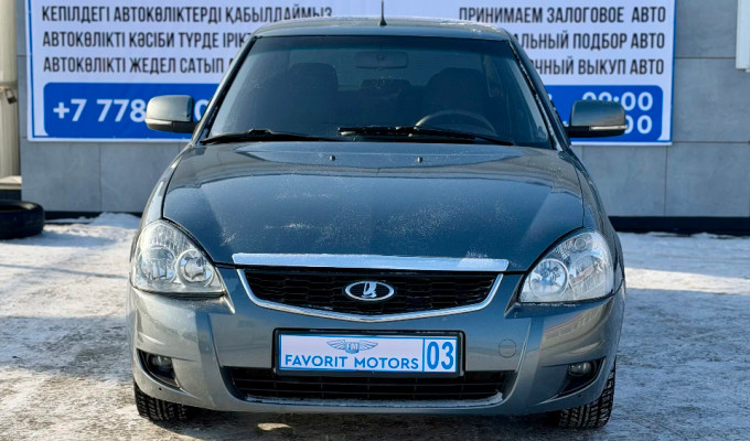 ВАЗ (Lada) Priora 2012 года