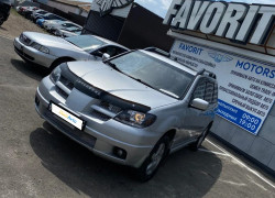 Mitsubishi Outlander 2003 года