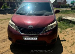 Toyota Sienna 2010 года