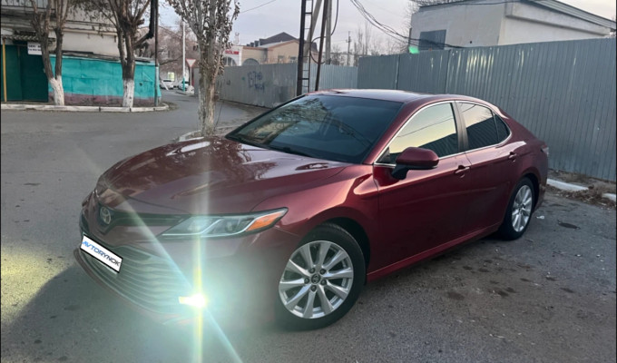 Toyota Camry 2019 года
