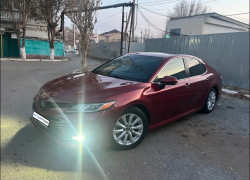 Toyota Camry 2019 года