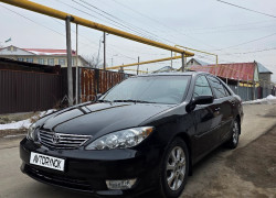 Toyota Camry 2005 года