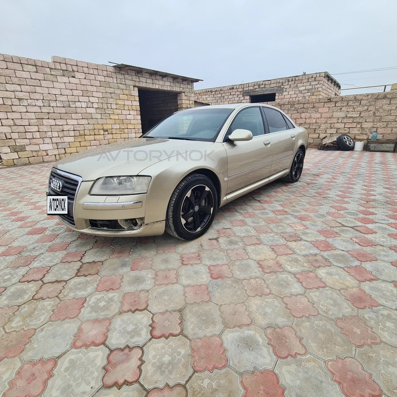Audi A8, 2004