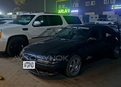 Mazda 323 1993 года