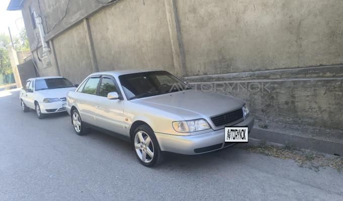 Audi A6 1995 года