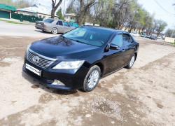 Toyota Camry 2013 года