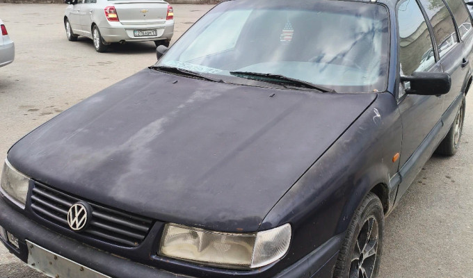 Volkswagen Passat 1993 года