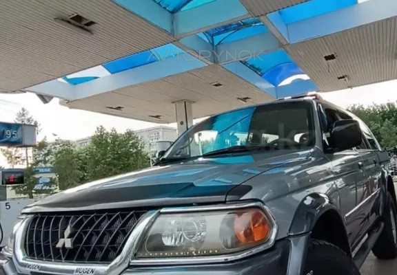 Mitsubishi Montero Sport 1999 года