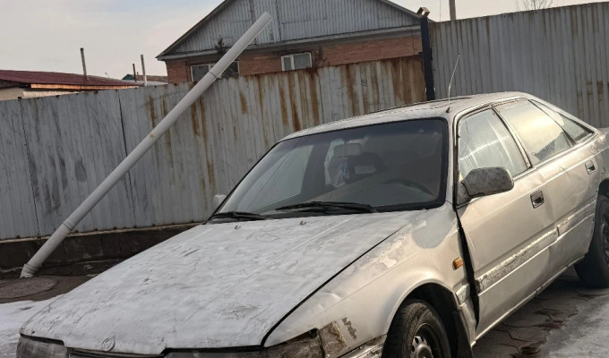 Mazda 626 1989 года