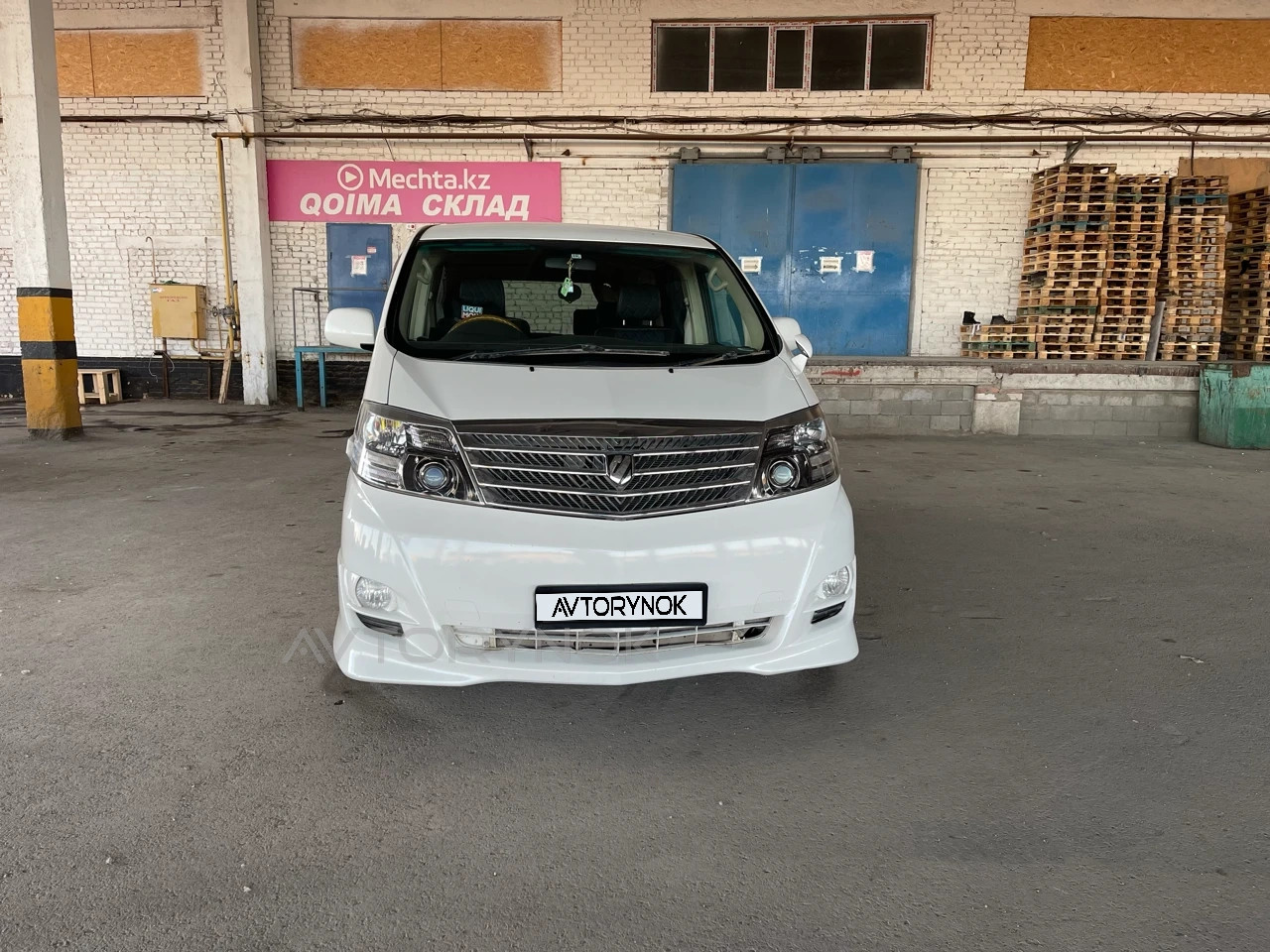 Toyota Alphard, 2006