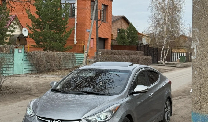 Hyundai Elantra 2013 года
