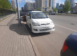Toyota Ipsum 2008 года