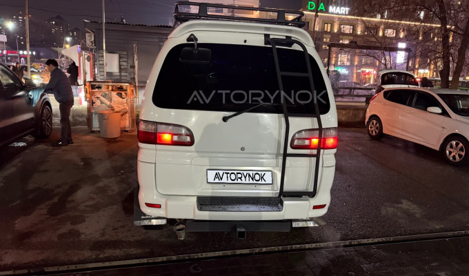 Mitsubishi Delica 1995 года