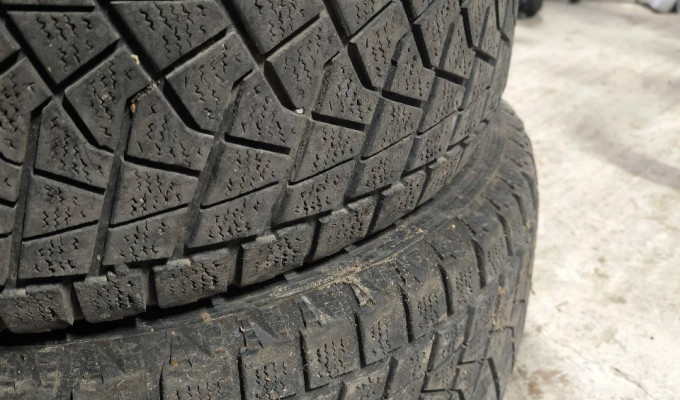 Зимняя резина 285/60/18 , Bridgestone