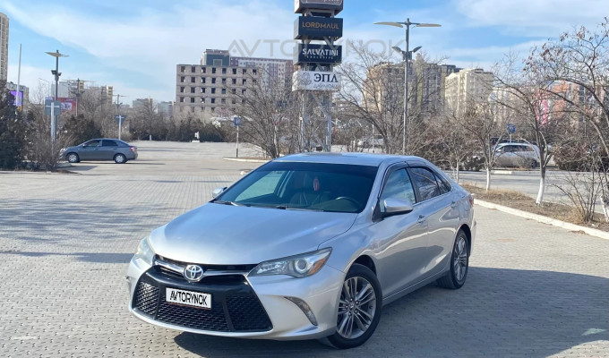Toyota Camry 2016 года