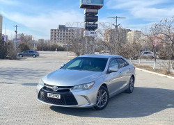 Toyota Camry 2016 года