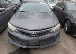 Toyota Camry 2013 года