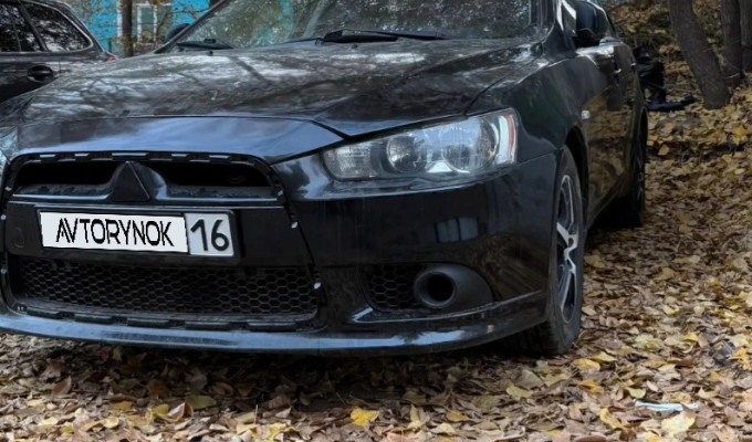 Mitsubishi Lancer 2011 года