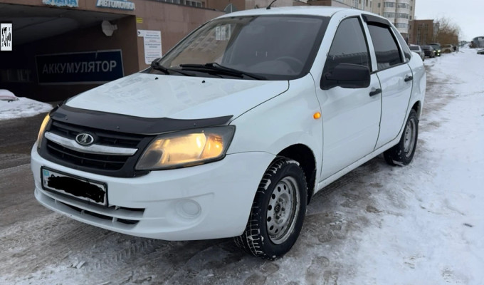 ВАЗ (Lada) Granta 2013 года