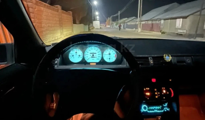 Mercedes-Benz E-Класс 1991 года