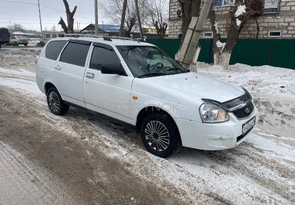 ВАЗ (Lada) Priora 2013 года