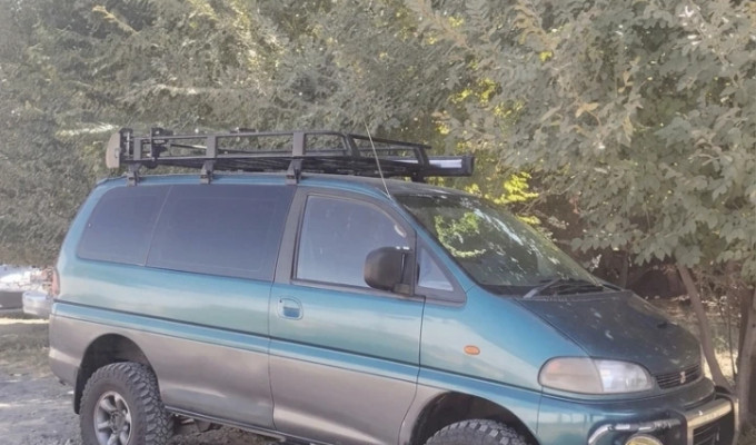 Mitsubishi Delica 1994 года