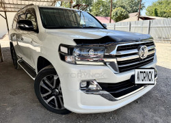 Toyota Land Cruiser 2016 года
