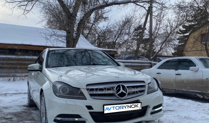 Mercedes-Benz C-Класс 2011 года