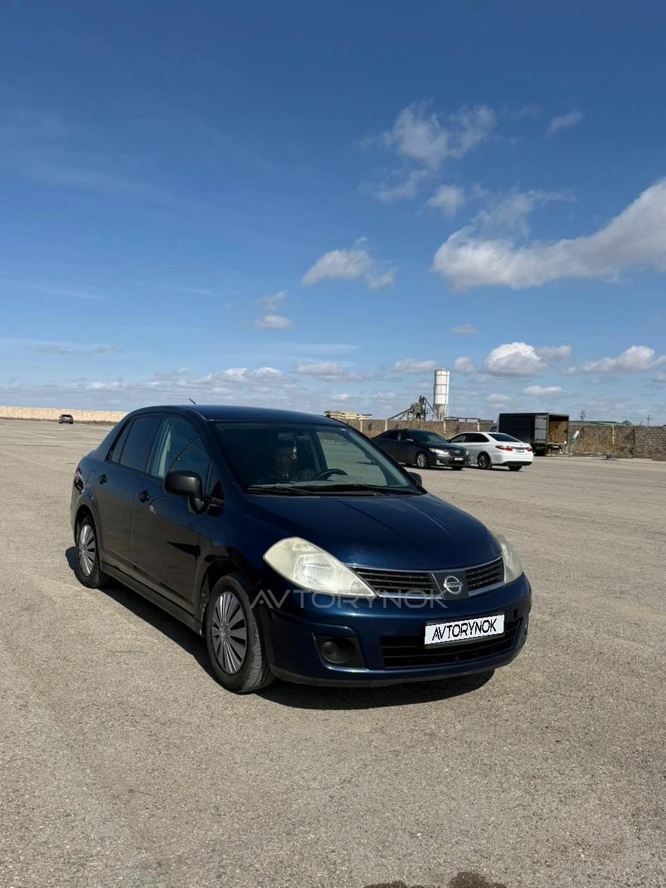 Nissan Versa, 2010