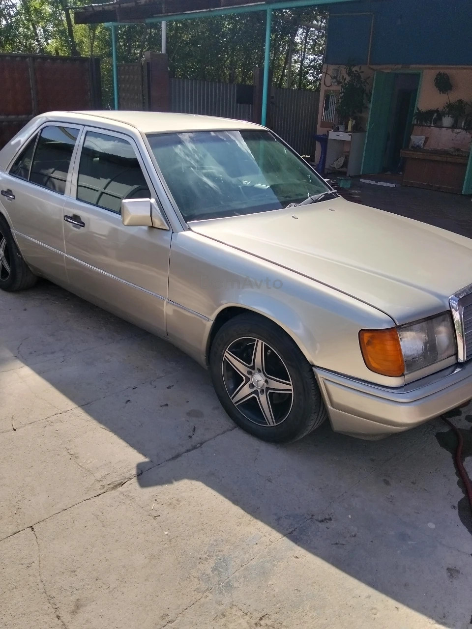 Mercedes-Benz E-Class, 1991