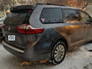 Toyota Sienna 2015 года