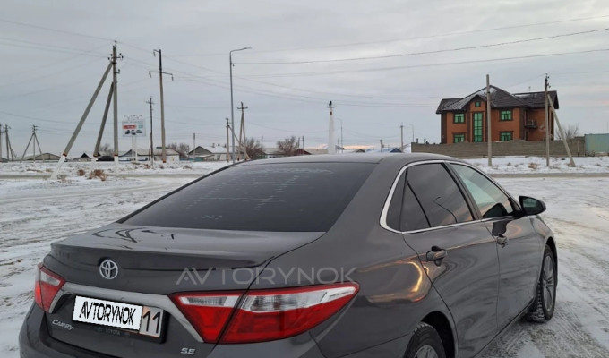 Toyota Camry 2017 года