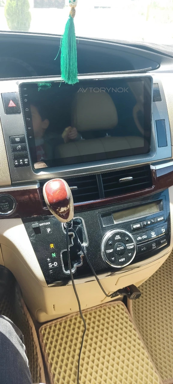Toyota Previa, 2013