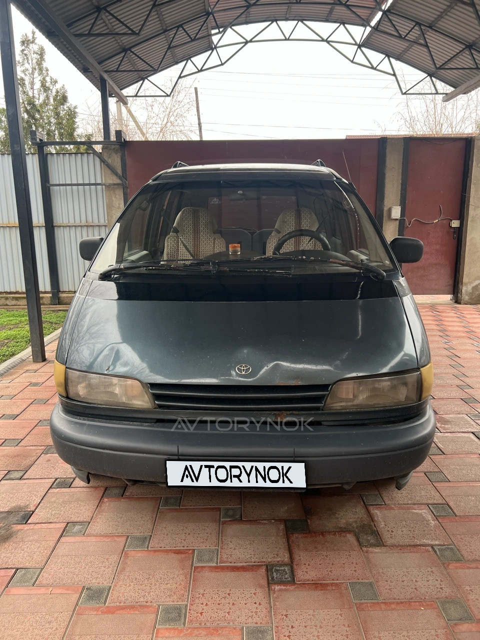 Toyota Previa, 1992