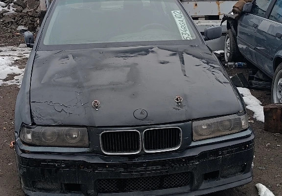 BMW 3 серия 1992 года