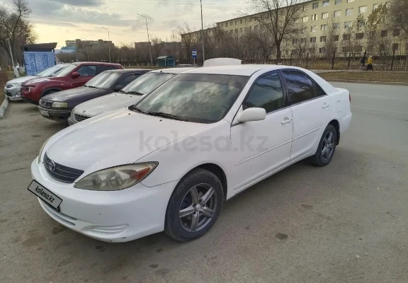 Toyota Camry 2003 года