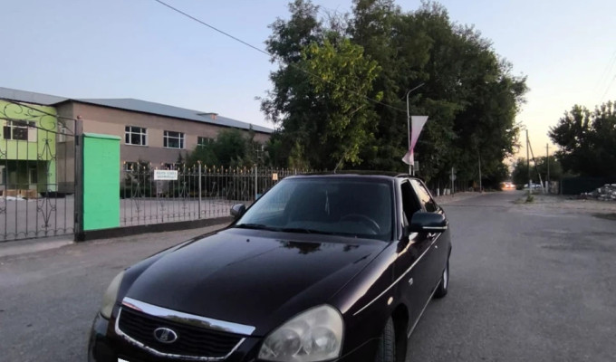 ВАЗ (Lada) Priora 2015 года