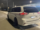 Toyota Sienna 2015 года