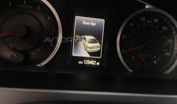 Toyota Camry 2016 года