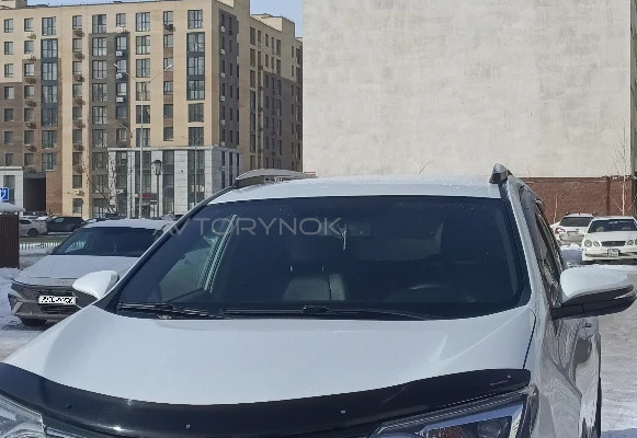 Toyota RAV4 2018 года