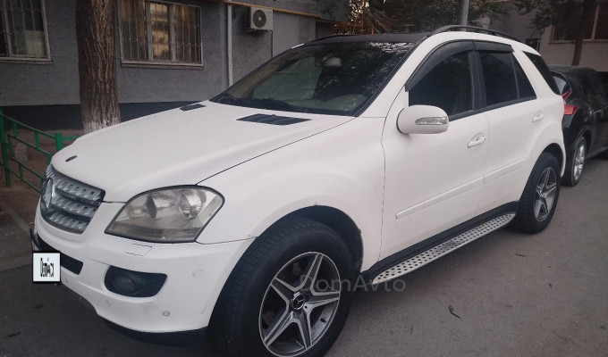 Mercedes-Benz ML-Класс 2006 года