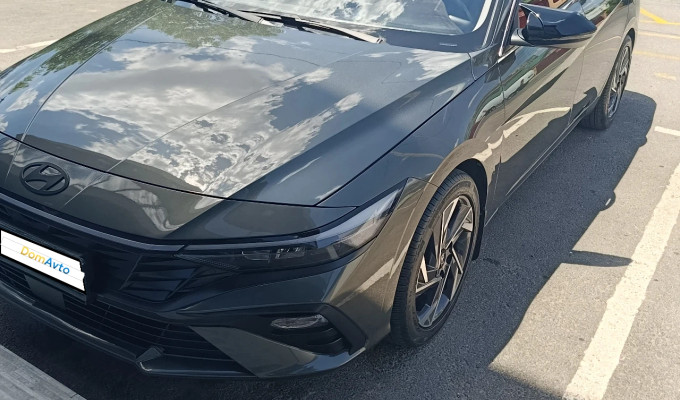 Hyundai Elantra 2024 года