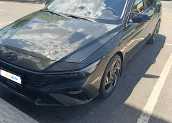 Hyundai Elantra 2024 года