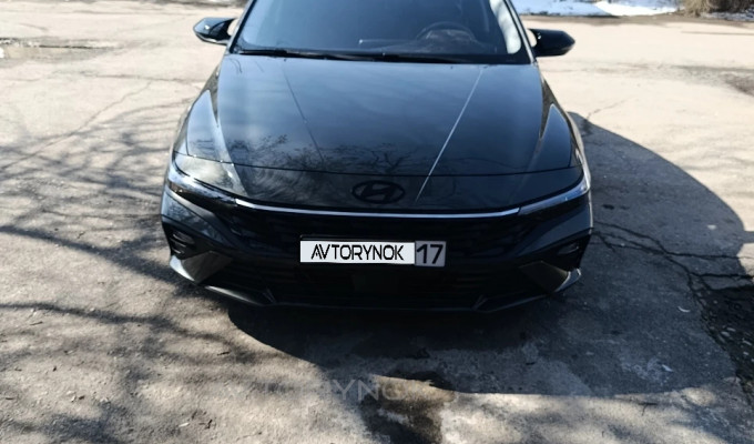 Hyundai Elantra 2024 года