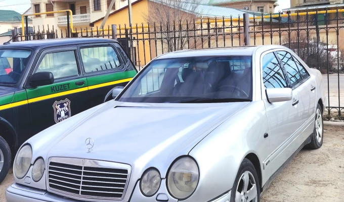 Mercedes-Benz E-Класс 1996 года