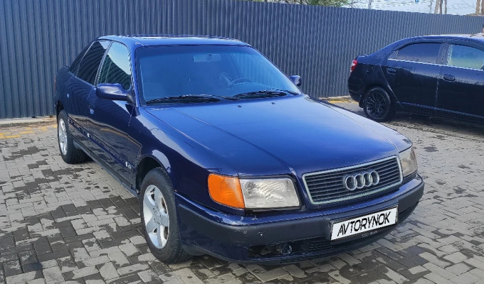 Audi 100 1992 года