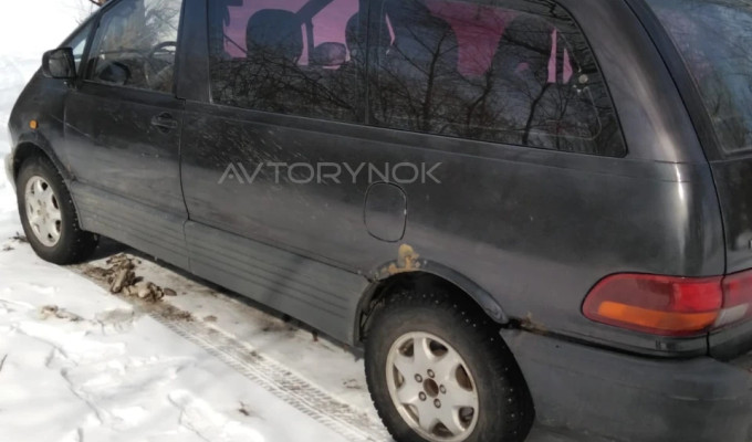 Toyota Previa 1999 года