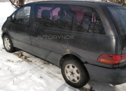 Toyota Previa 1999 года
