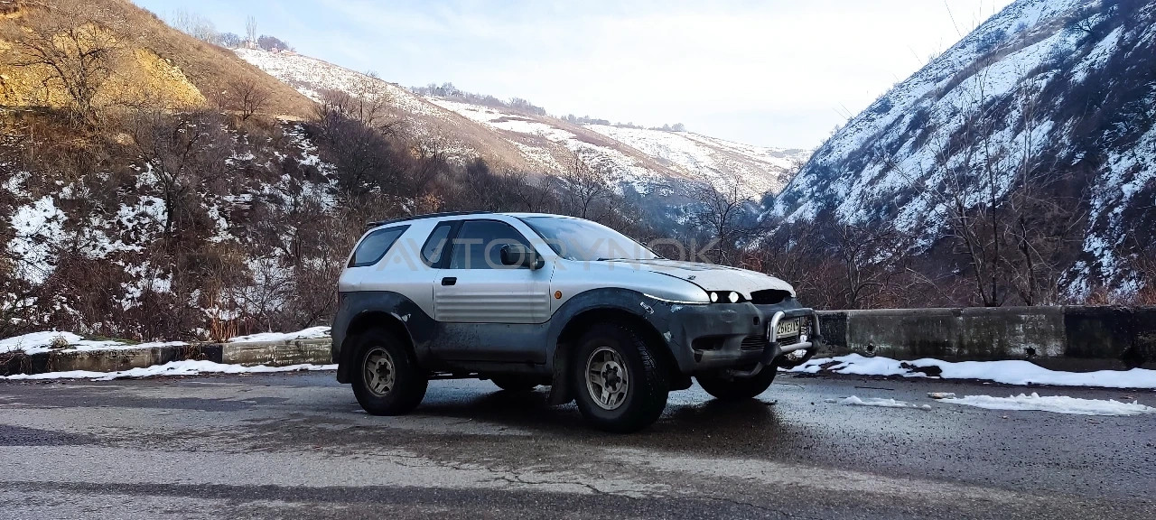 Isuzu VehiCross, 1997