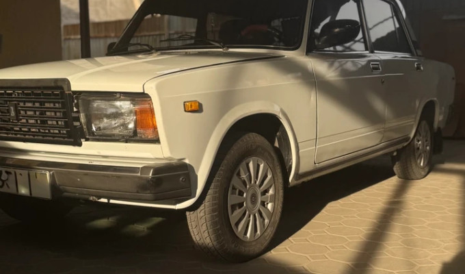 ВАЗ (Lada) 2107 1999 года